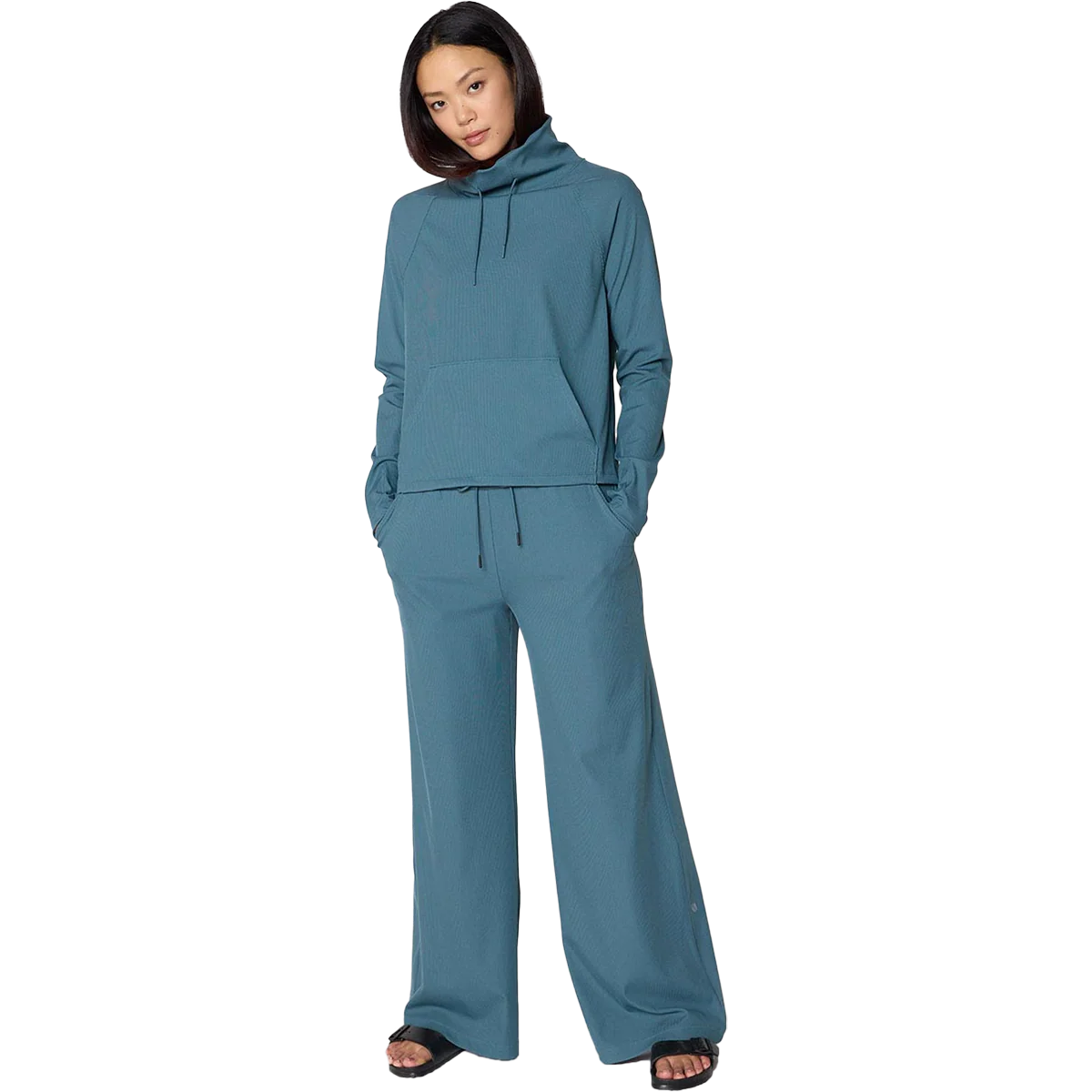 Women's Repose Mock Neck Pull Over - Onhollan