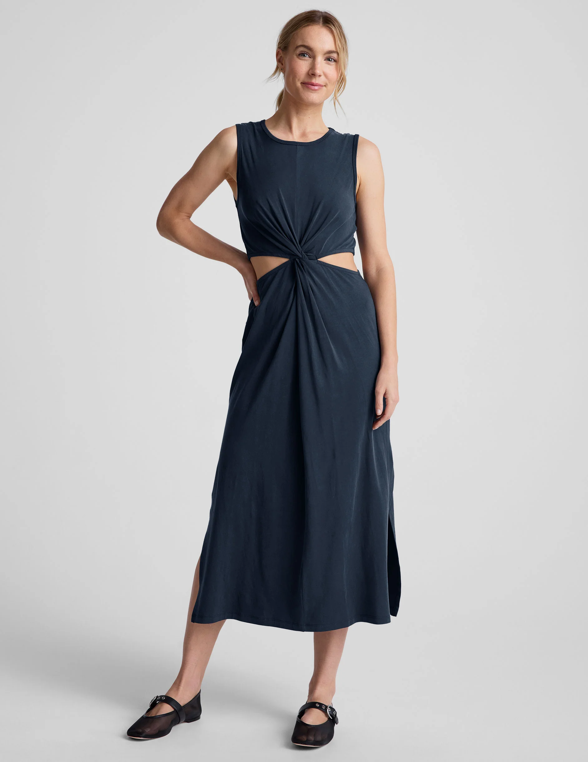 Around The World Front Twist Dress - Onhollan