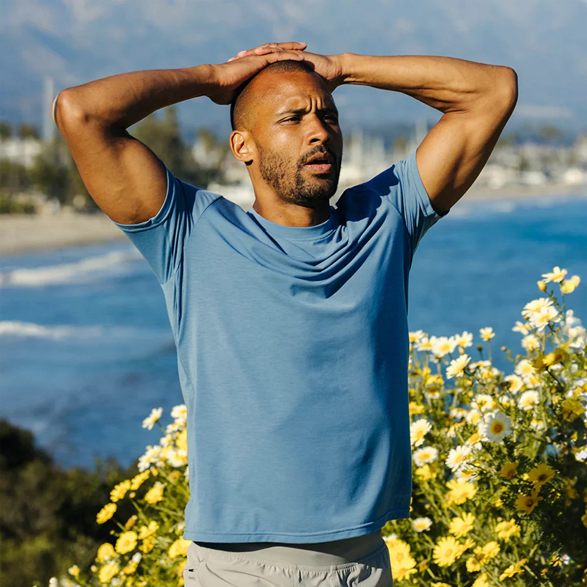 Men's Elevate Lightweight Tee - Onhollan