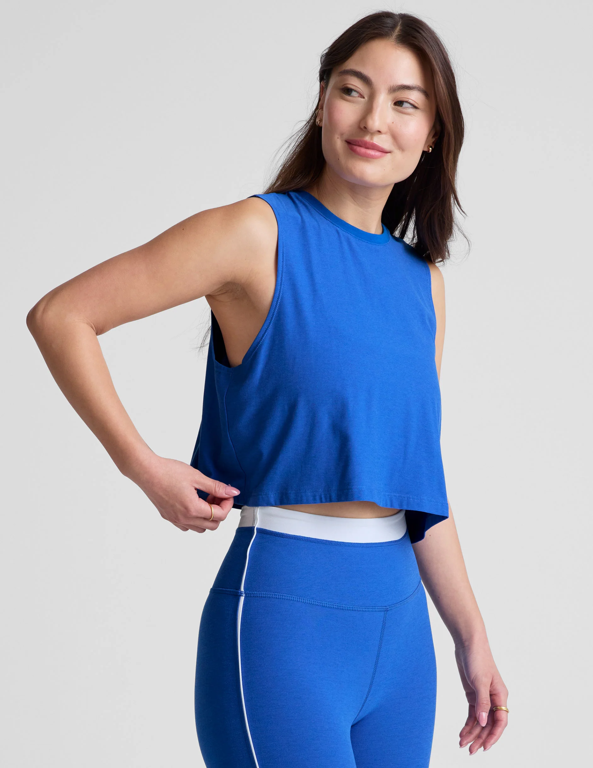 Featherweight Minimal Cropped Tank - Onhollan