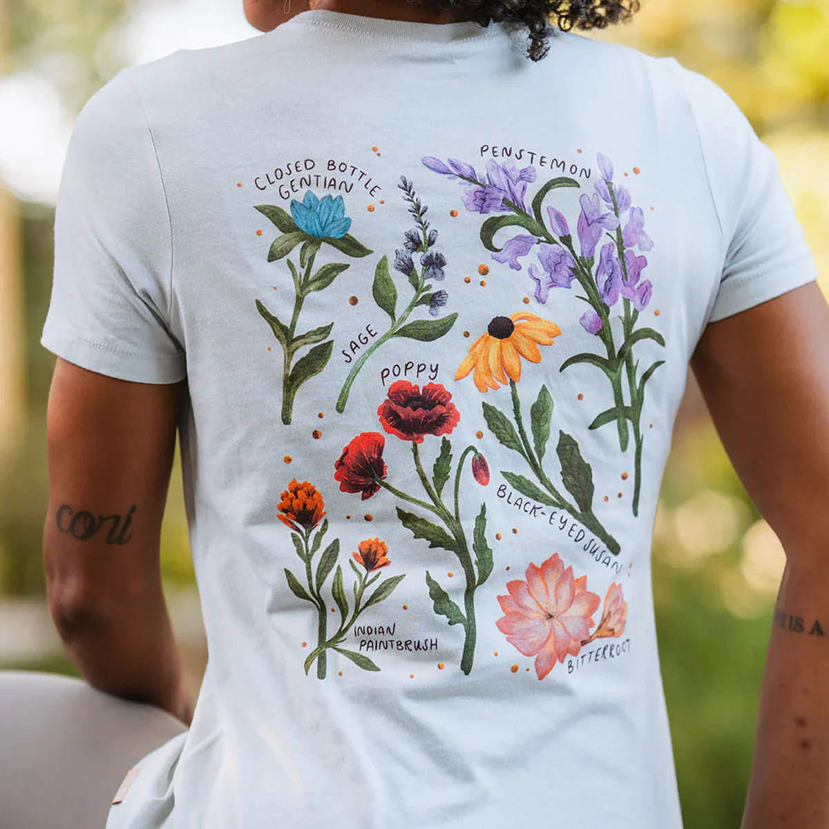 Women's Bee Kind Wildflower Tee - Onhollan