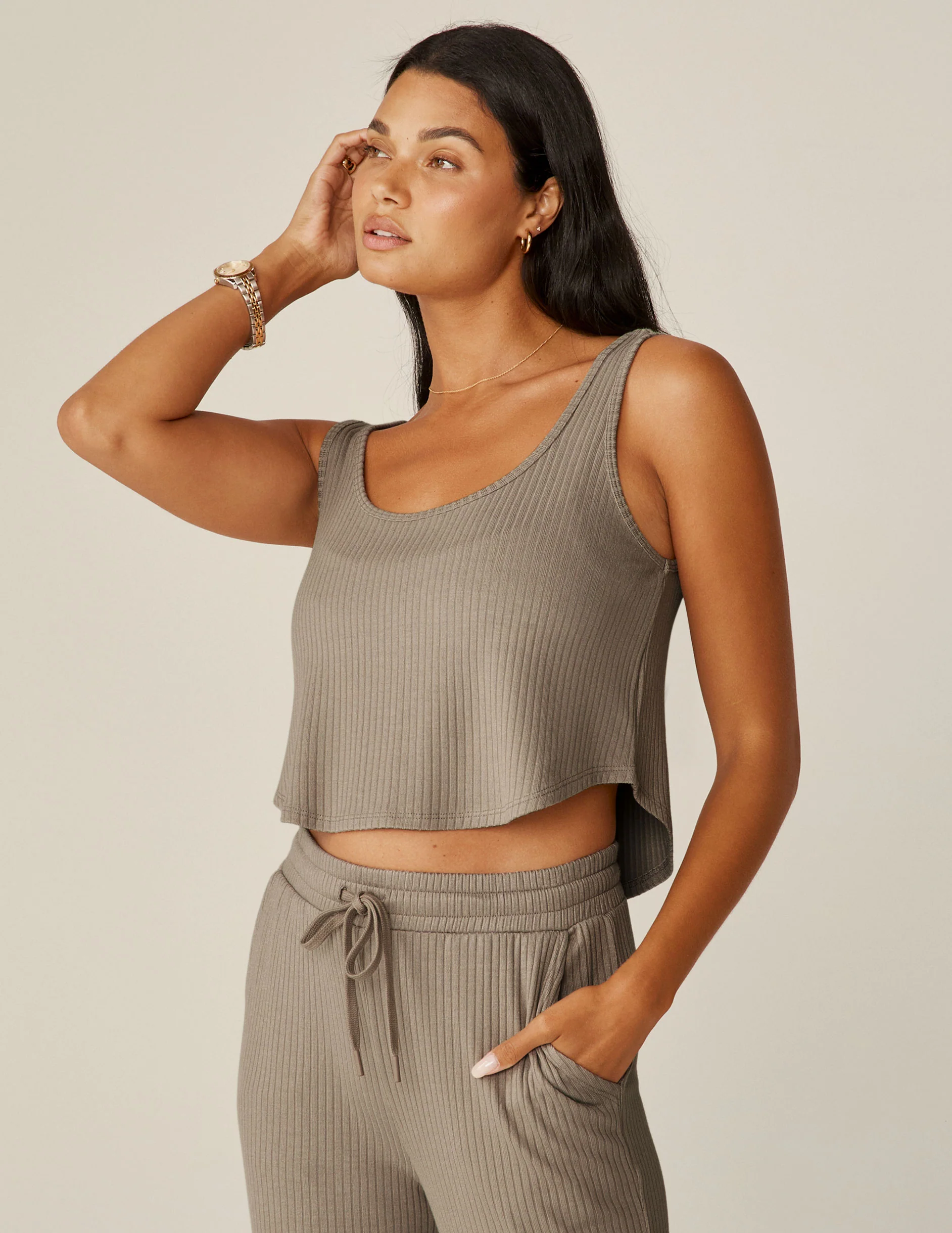 Well Traveled Tank - Onhollan