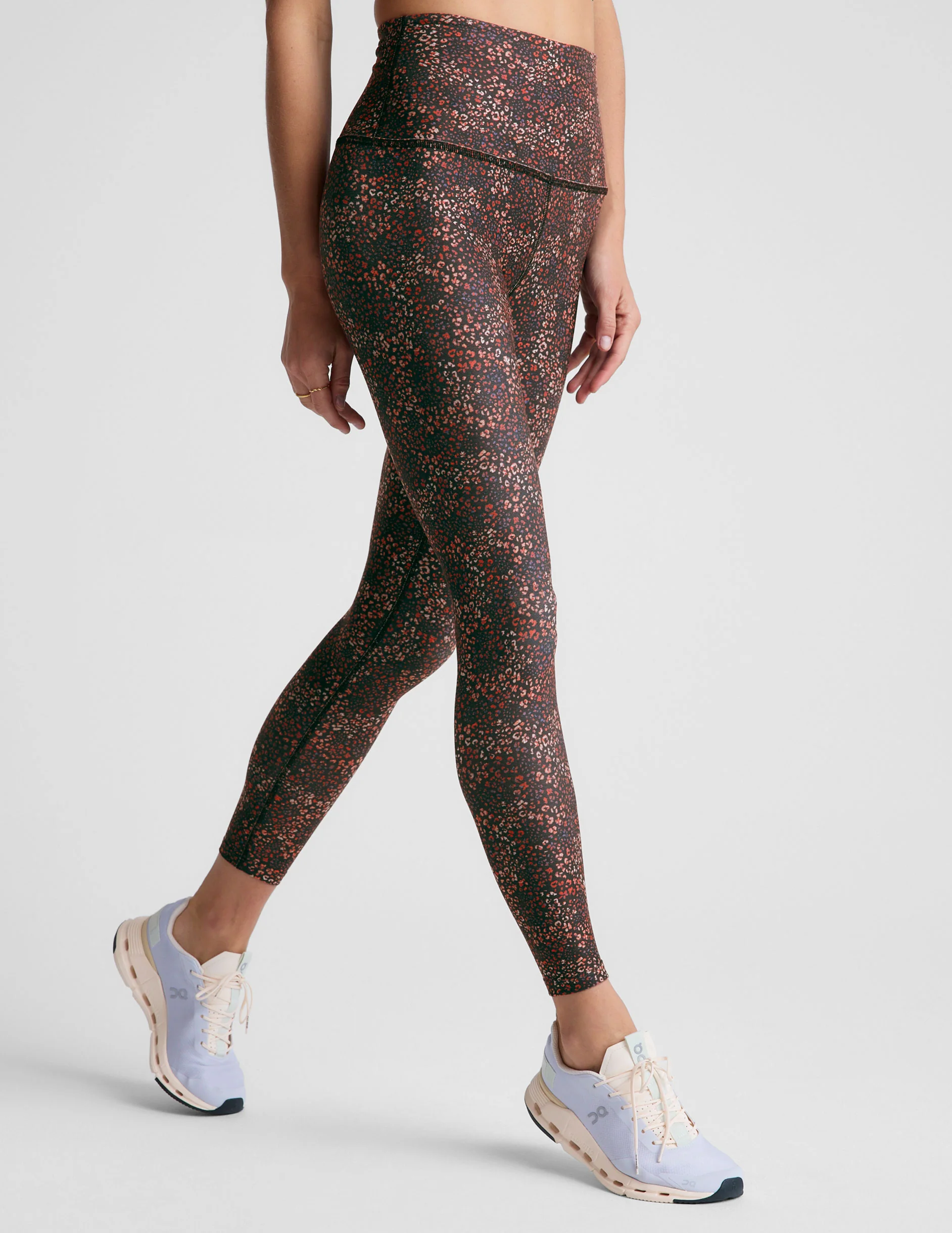 SoftMark High Waisted Midi Legging - Onhollan