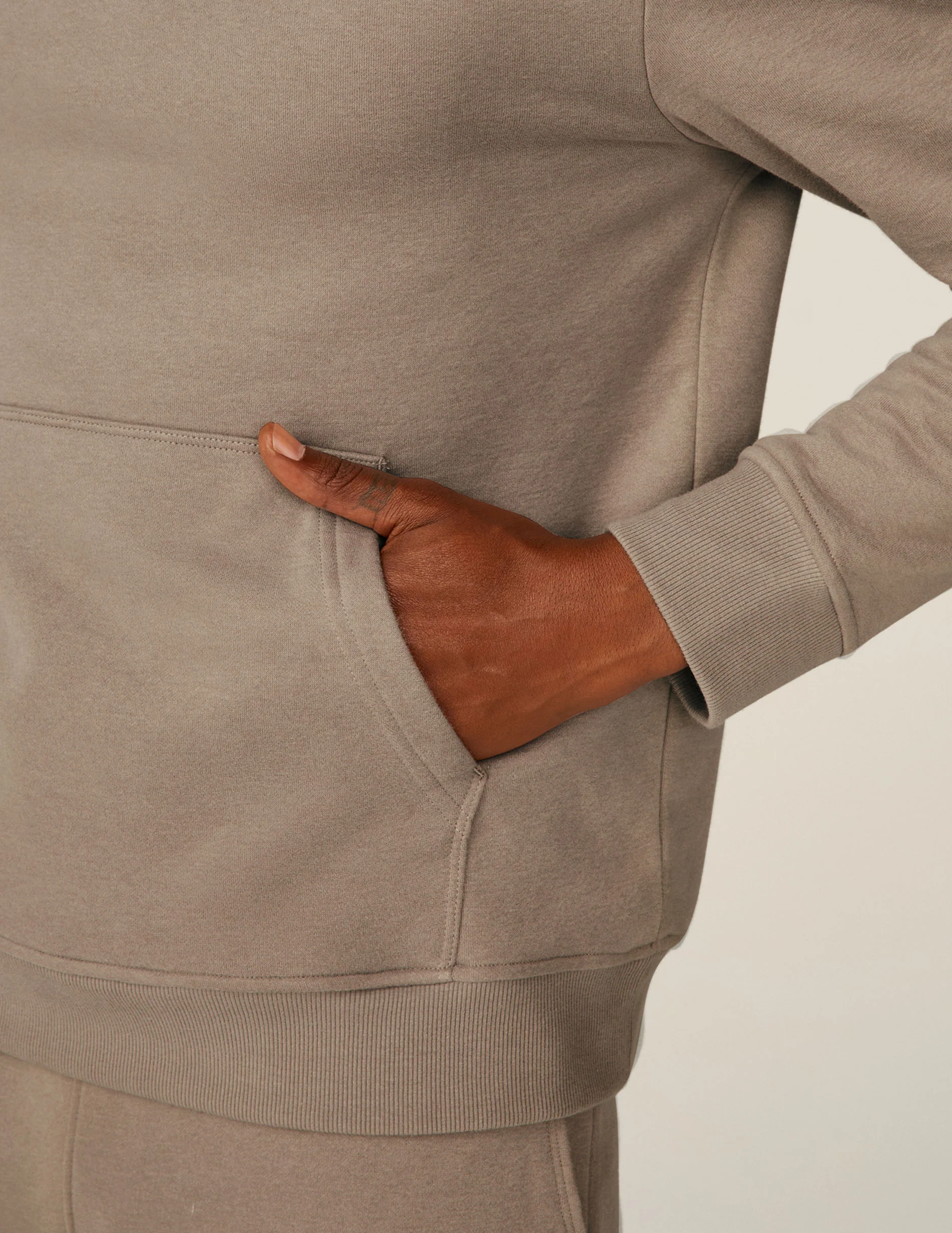 Every Body Hoodie - Onhollan