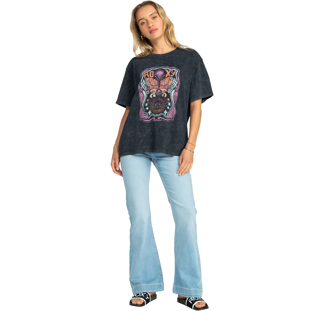Women's Girl Need Love C Oversized Tee - Onhollan