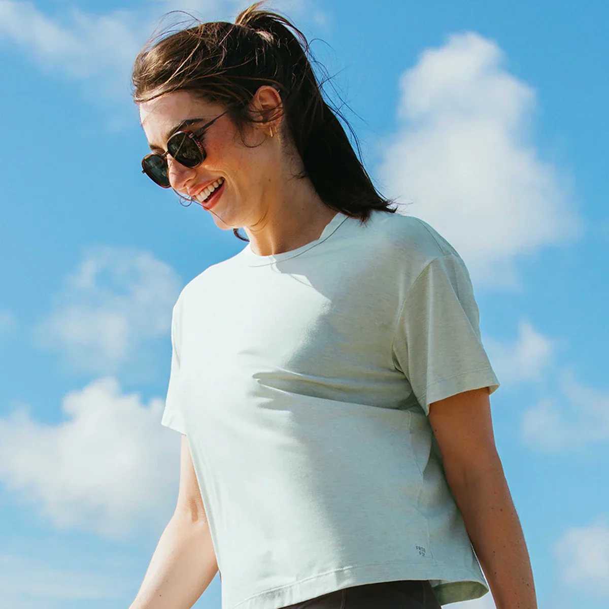 Women's Elevate Lightweight Tee - Onhollan