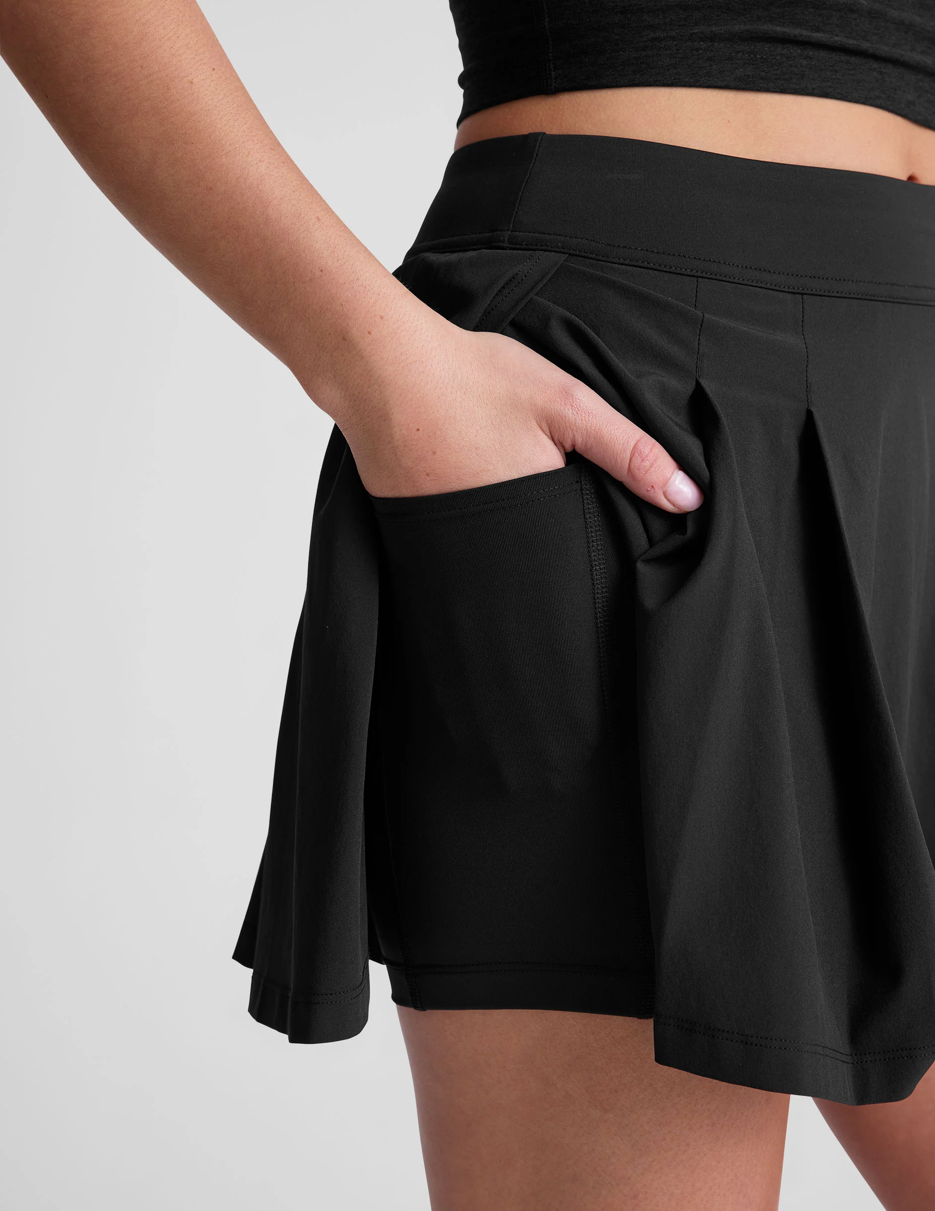 Score Pleated Skirt - Onhollan