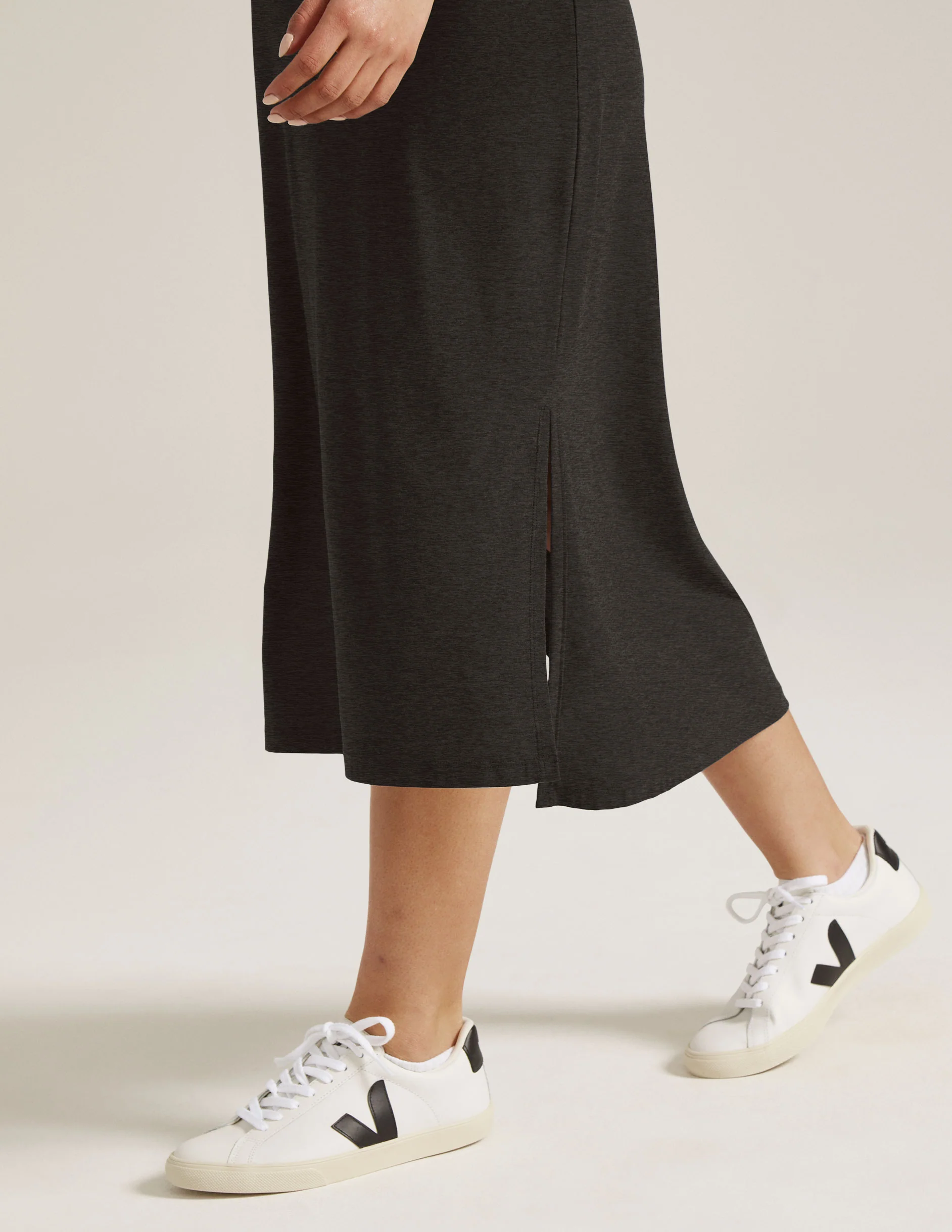 Featherweight Resort Dress - Onhollan