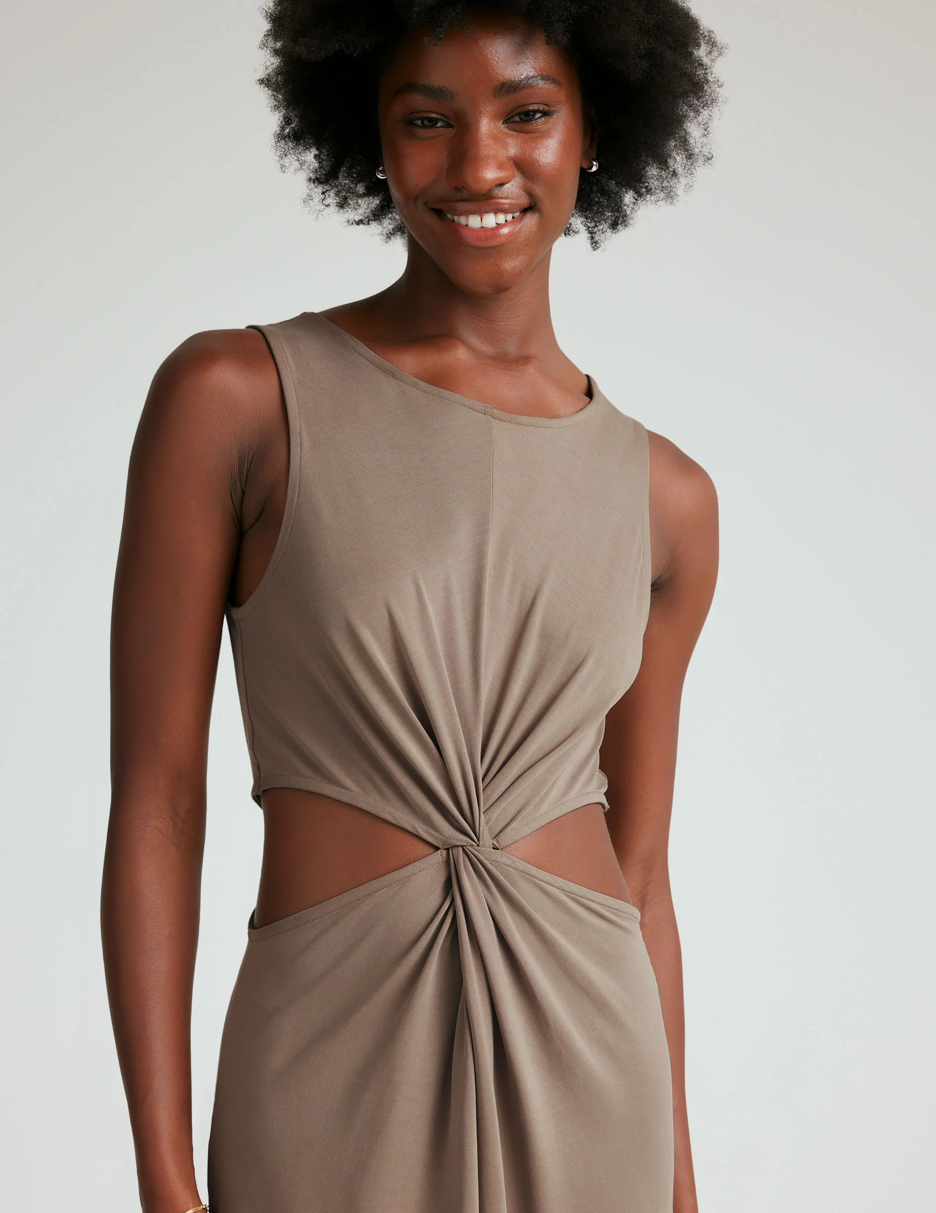 Around The World Front Twist Dress - Onhollan