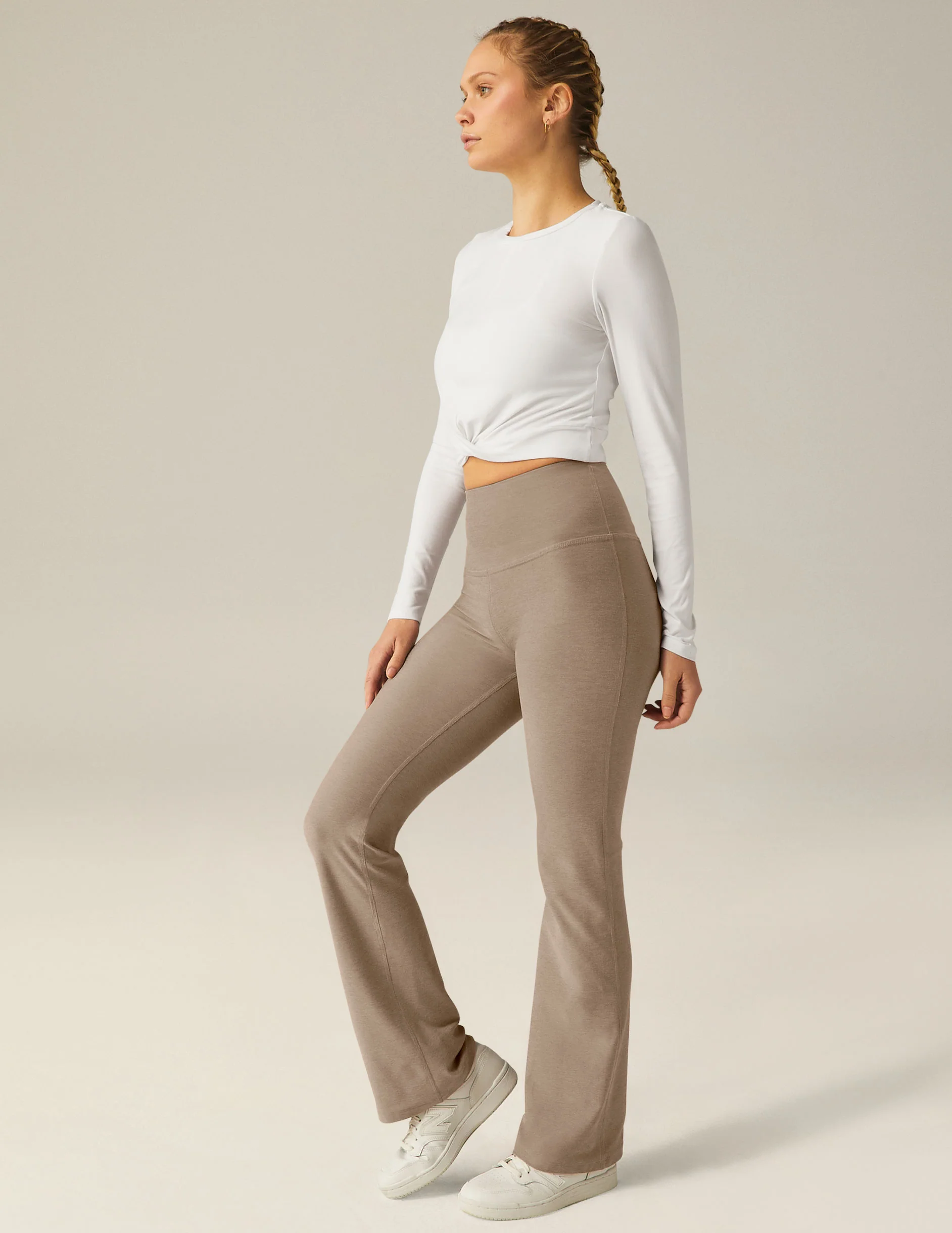 Featherweight Center Stage Cropped Long Sleeve Pullover - Onhollan