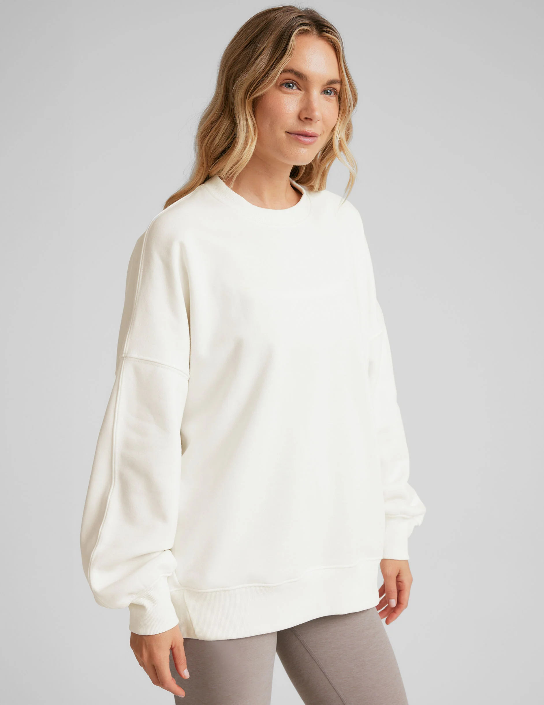 LuxeFleece Oversized Sweatshirt - Onhollan