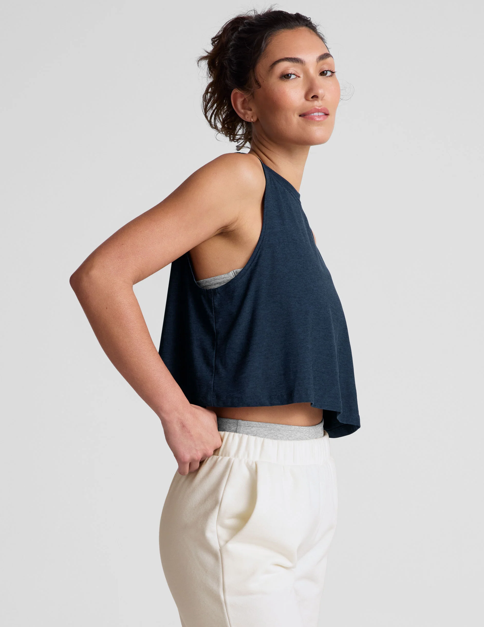 Featherweight Minimal Cropped Tank - Onhollan