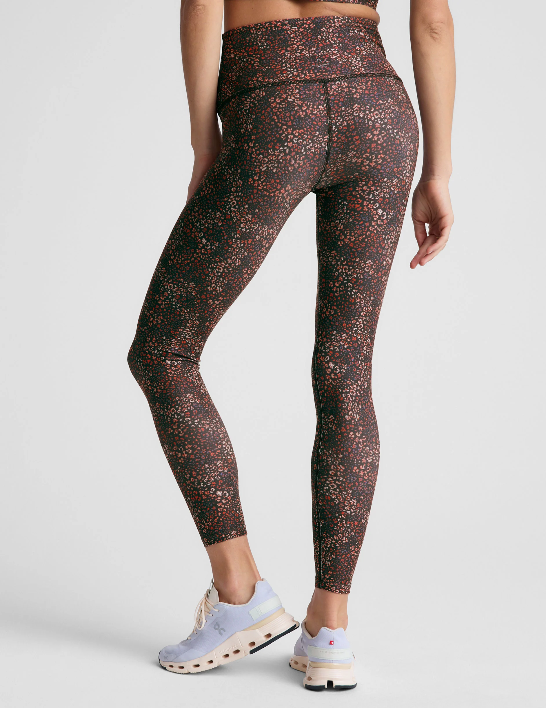 SoftMark High Waisted Midi Legging - Onhollan