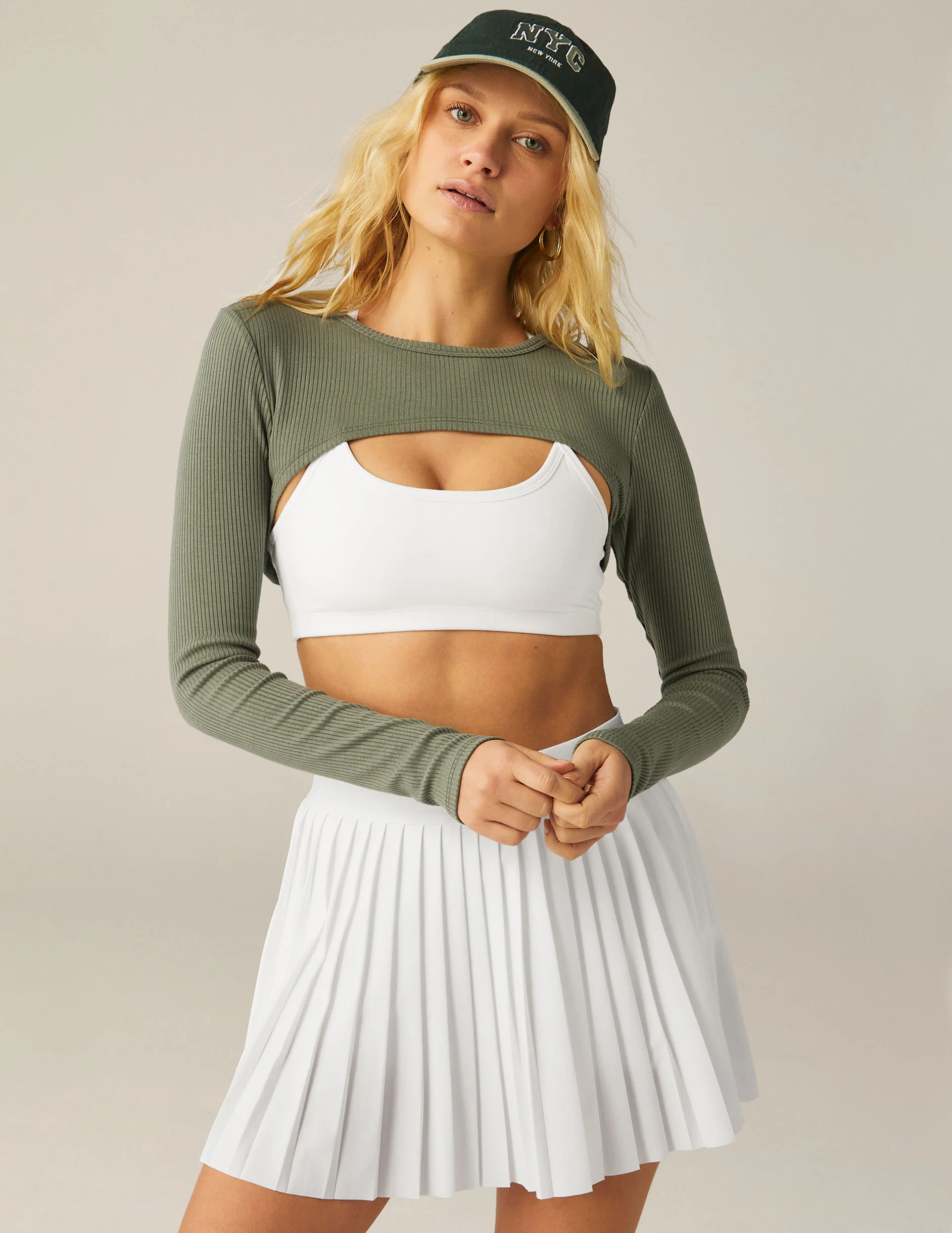 Formation Shrug - Onhollan