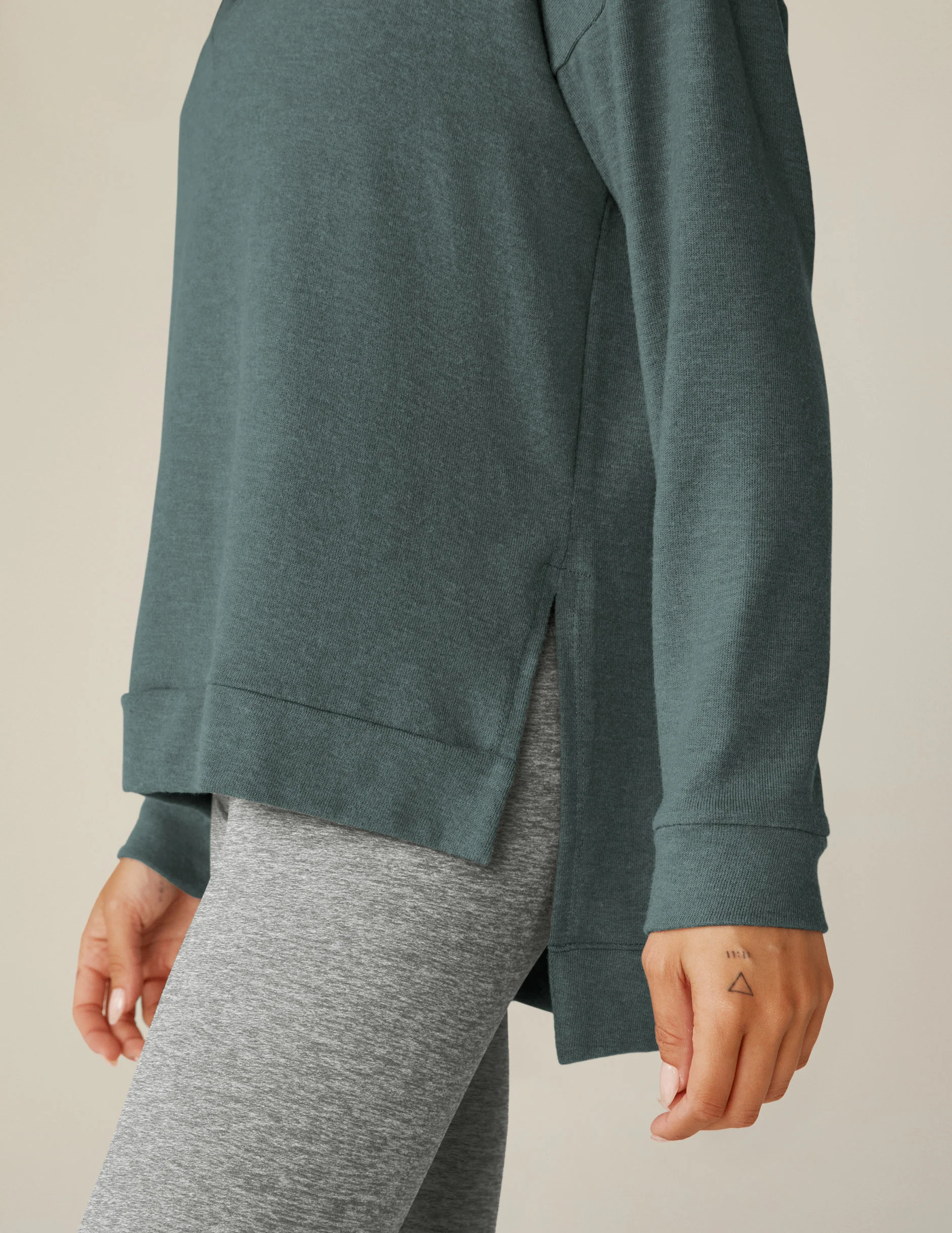 Long Weekend Lounge Pullover - Onhollan