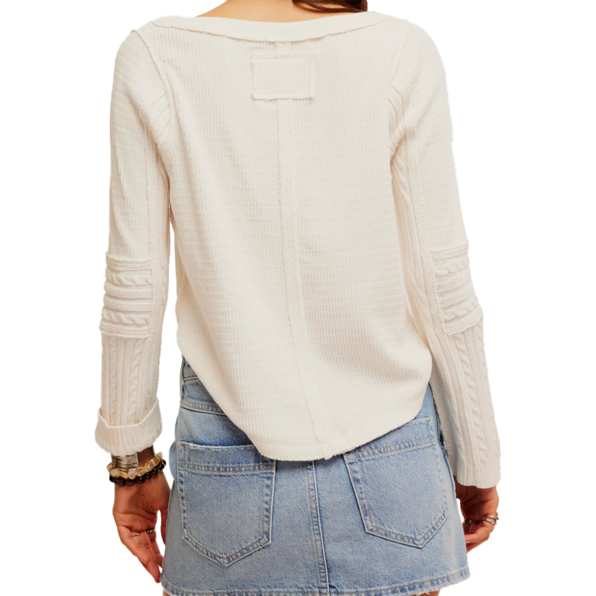 Women's Swinging Cable Cuff - Onhollan