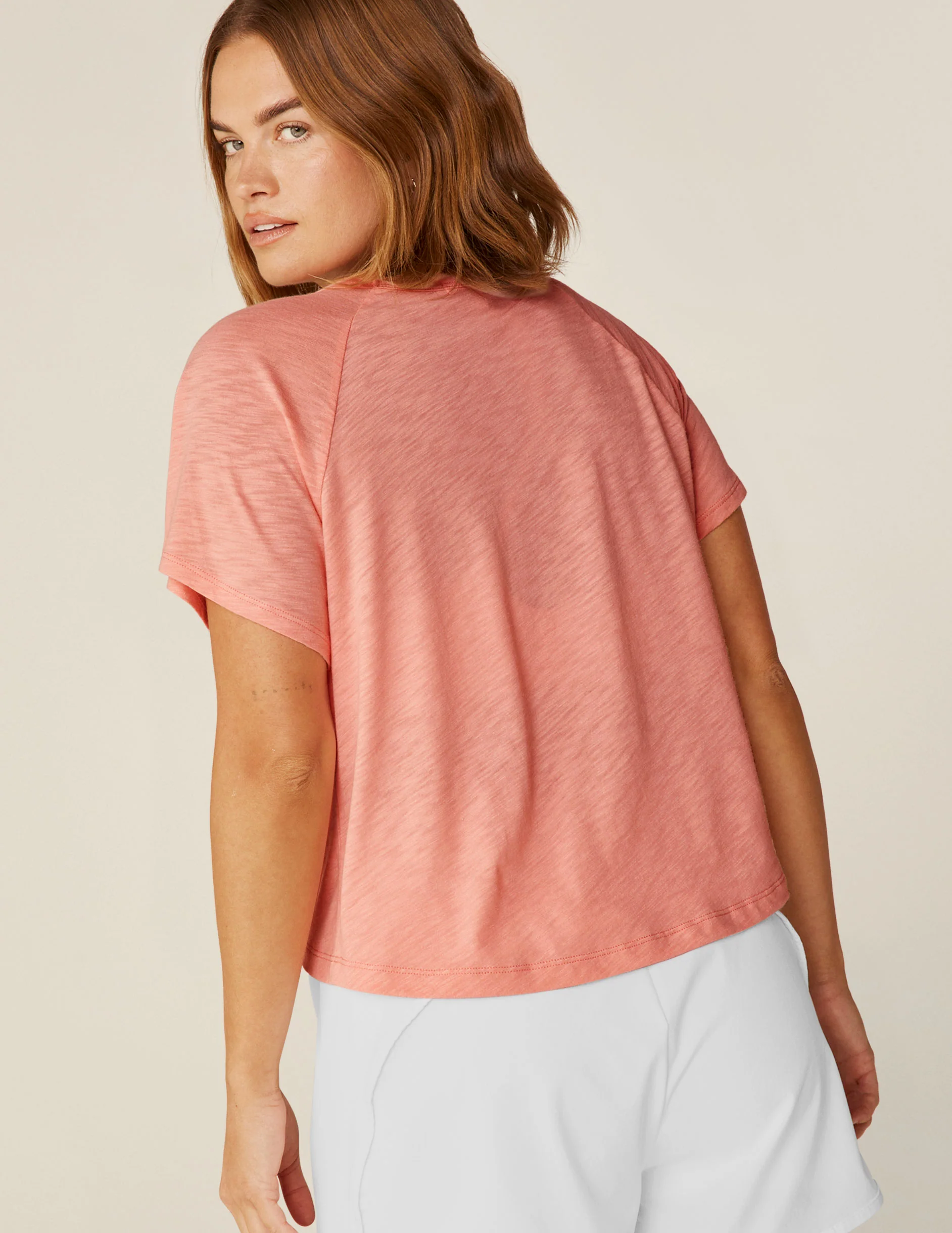 Signature High Low Cropped Tee - Onhollan