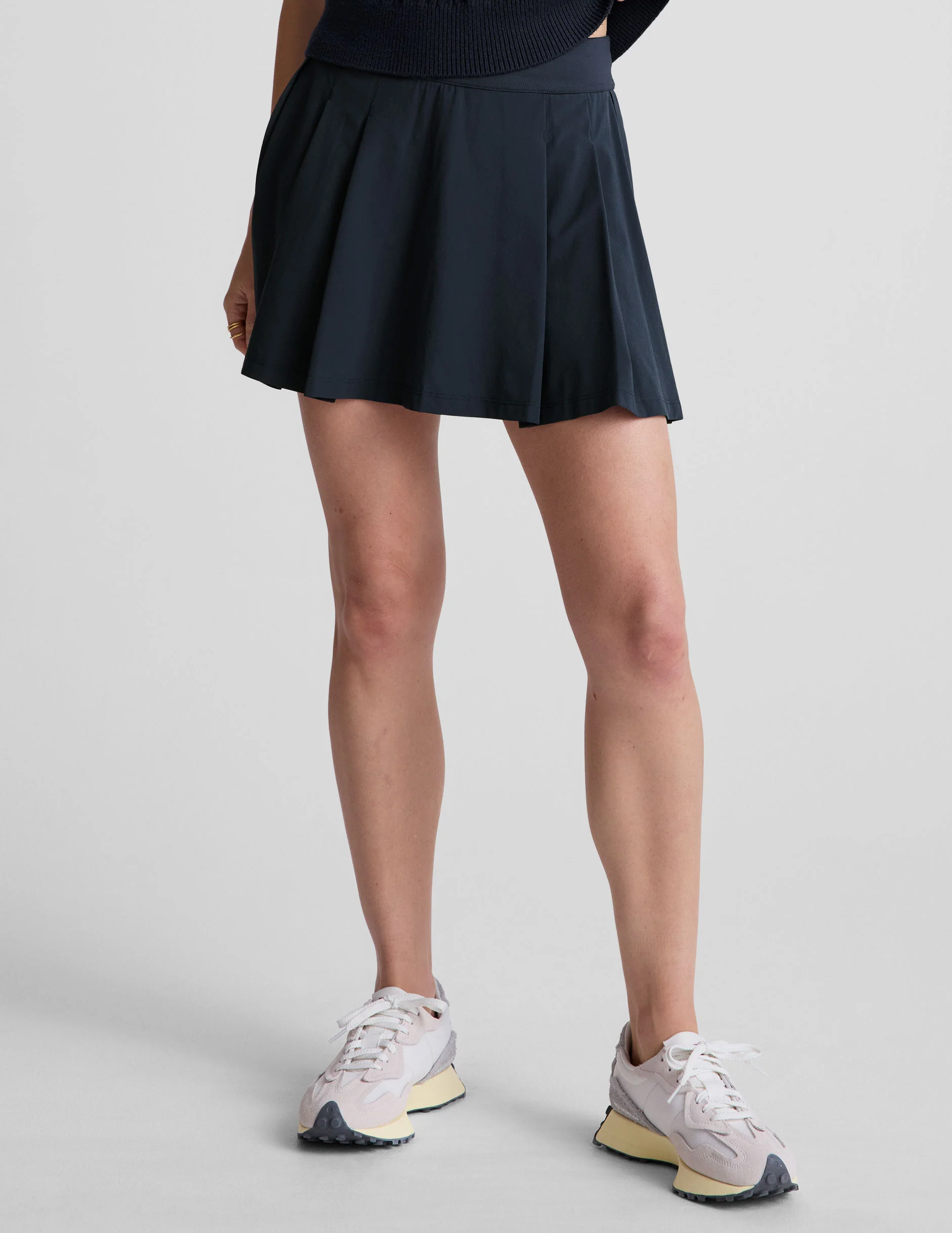 Score Pleated Skirt - Onhollan