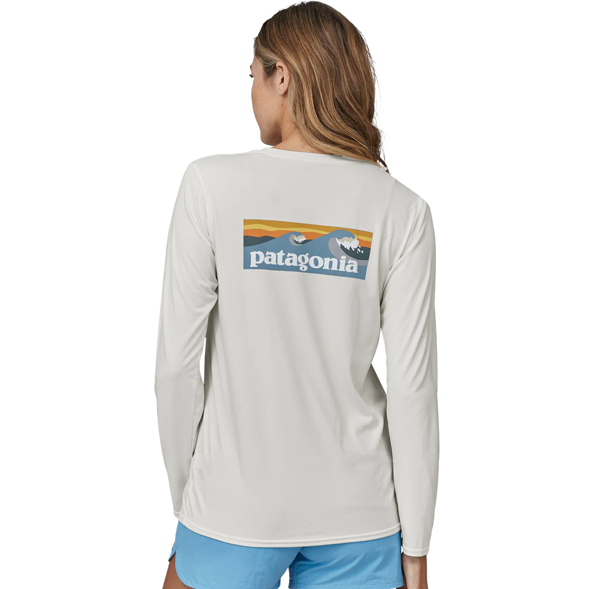 Women's Long Sleeved Capilene Cool Daily Graphic Shirt - Waters - Onhollan