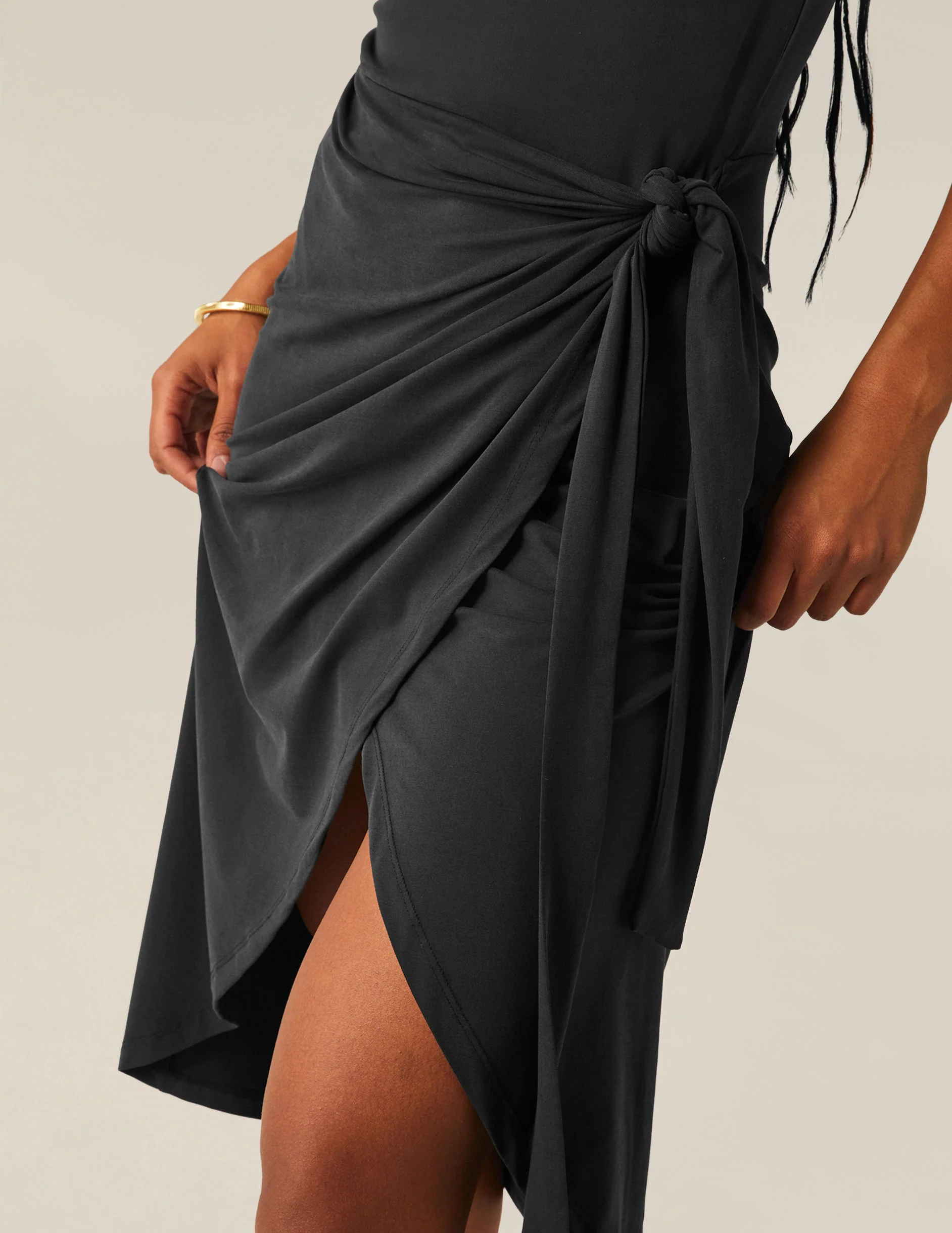 Intrigue Midi Dress - Onhollan
