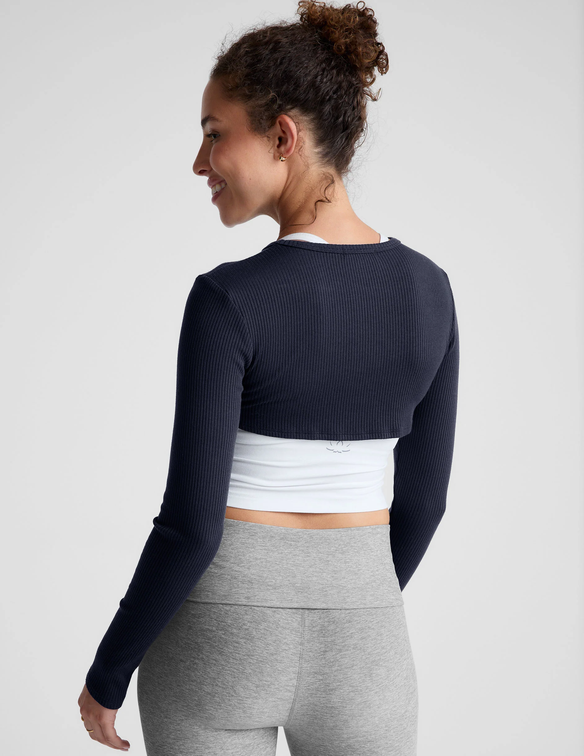 Formation Shrug - Onhollan