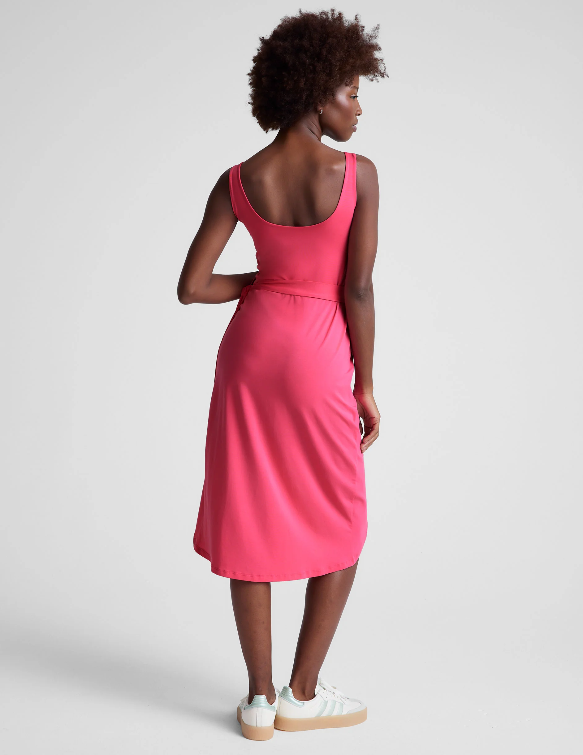 Intrigue Midi Dress - Onhollan