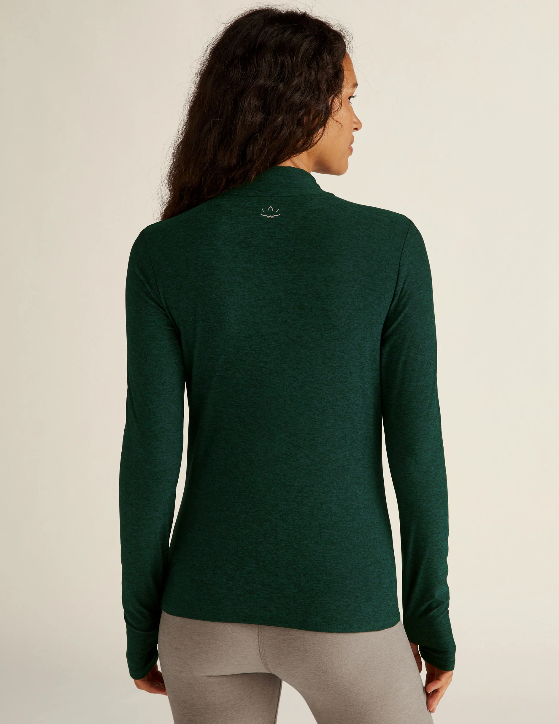 Featherweight Moving On Pullover - Onhollan