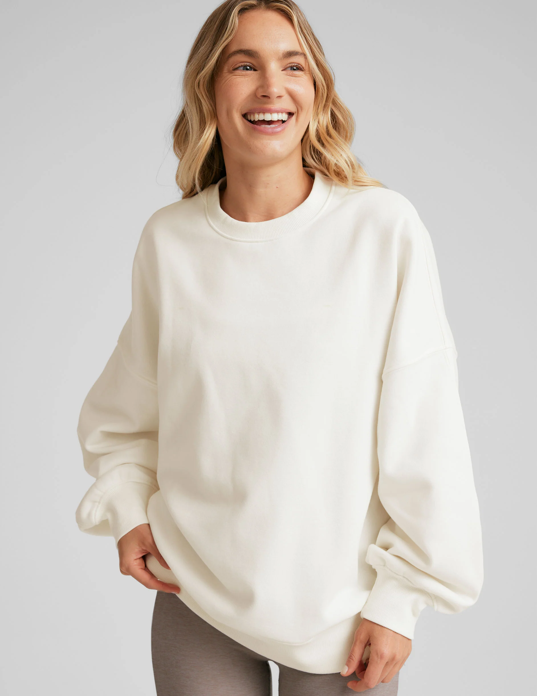 LuxeFleece Oversized Sweatshirt - Onhollan