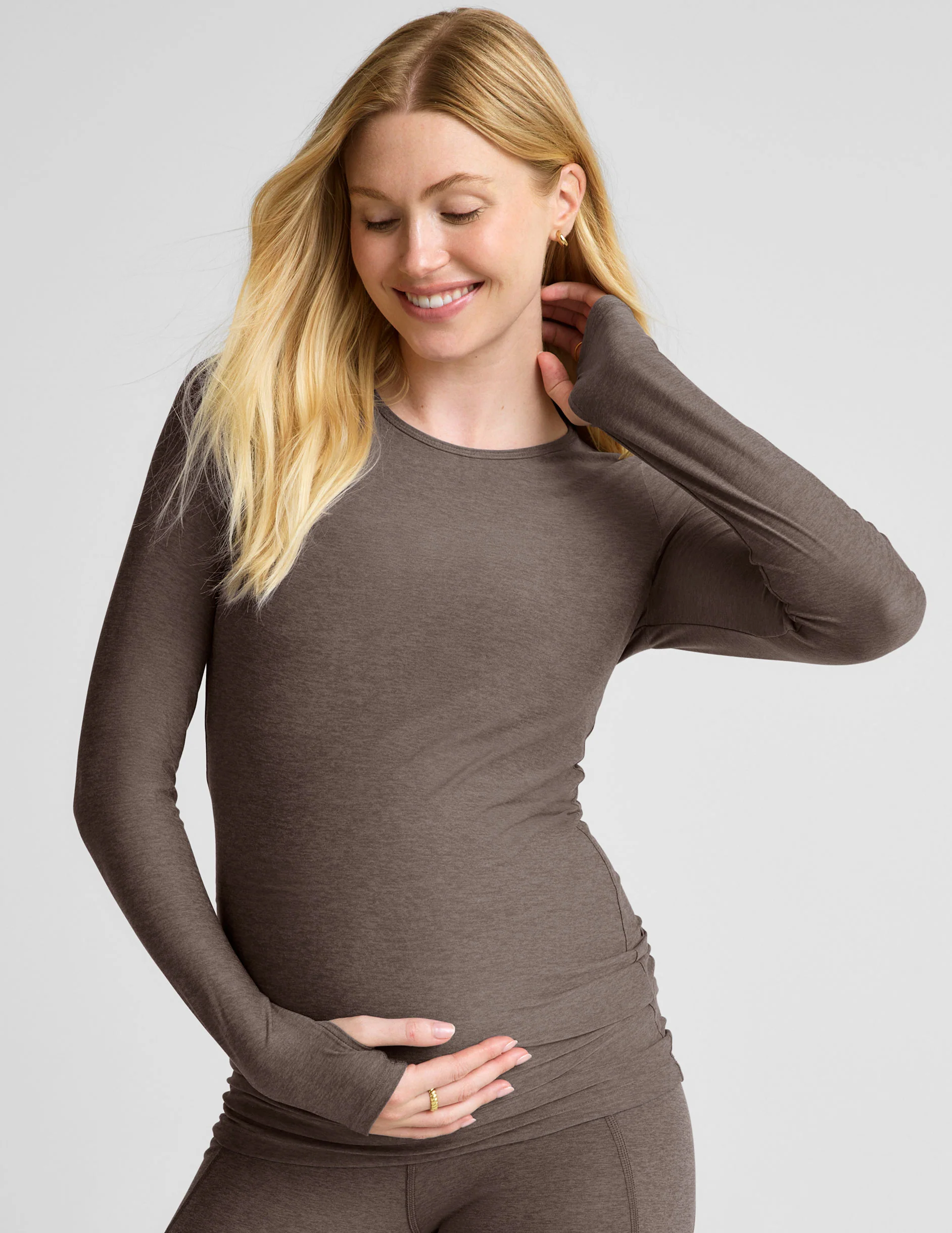 Featherweight Count On Me Maternity Crew Pullover - Onhollan