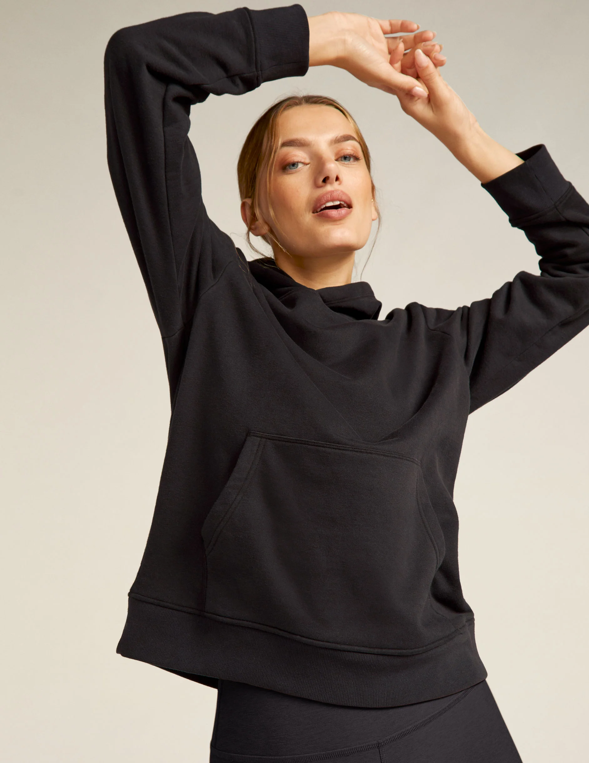 Every Body Hoodie - Onhollan